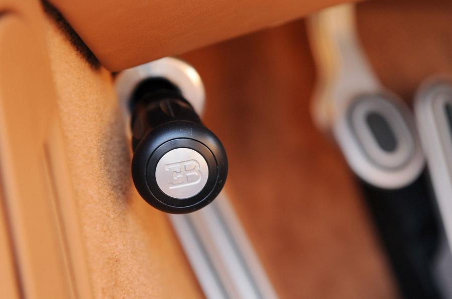  Bugatti Veyron 16.4 Grand Sport 2009 года  (фото 39 из 96)